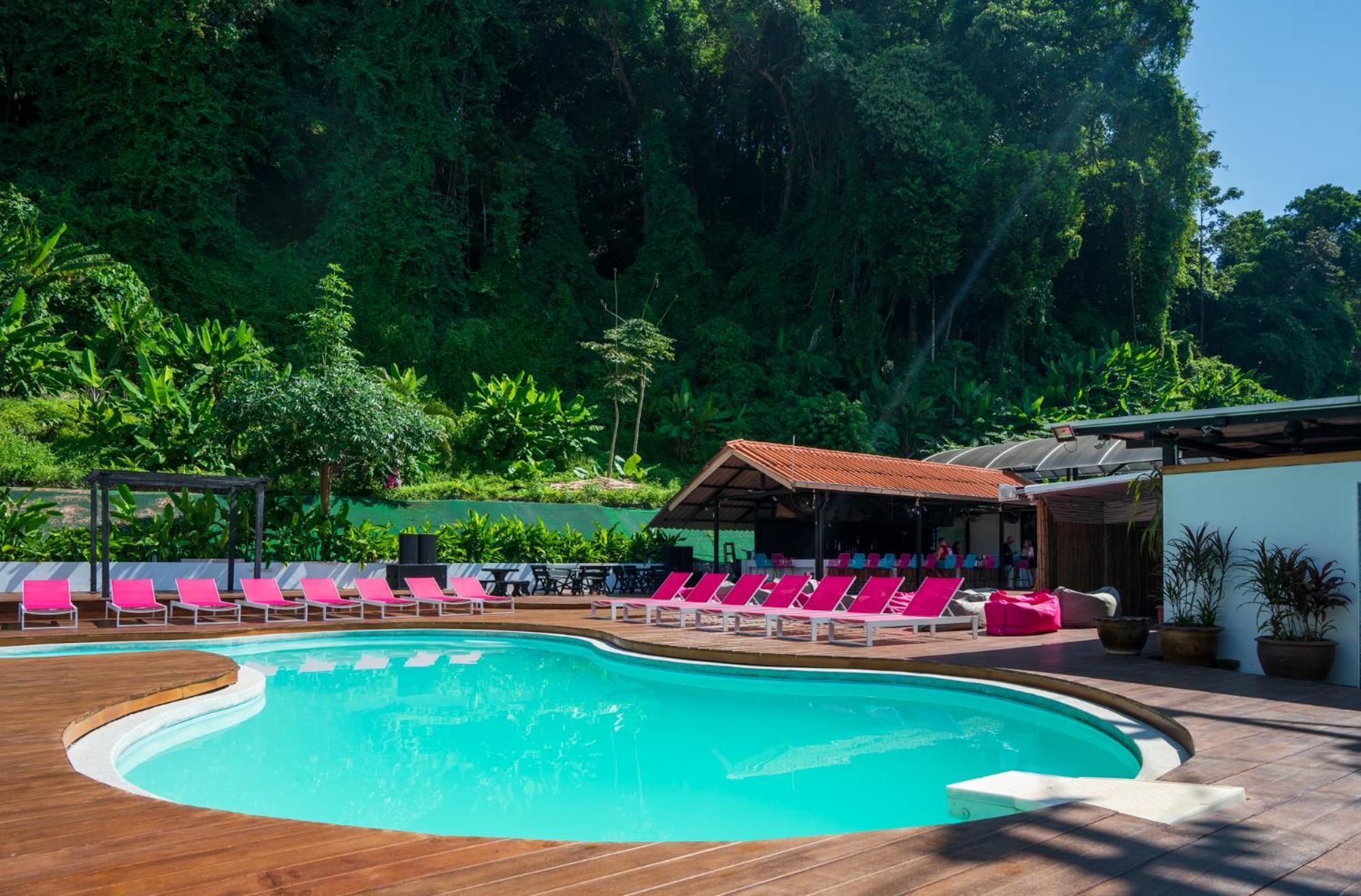 Base Party Hostel Ao Nang المظهر الخارجي الصورة