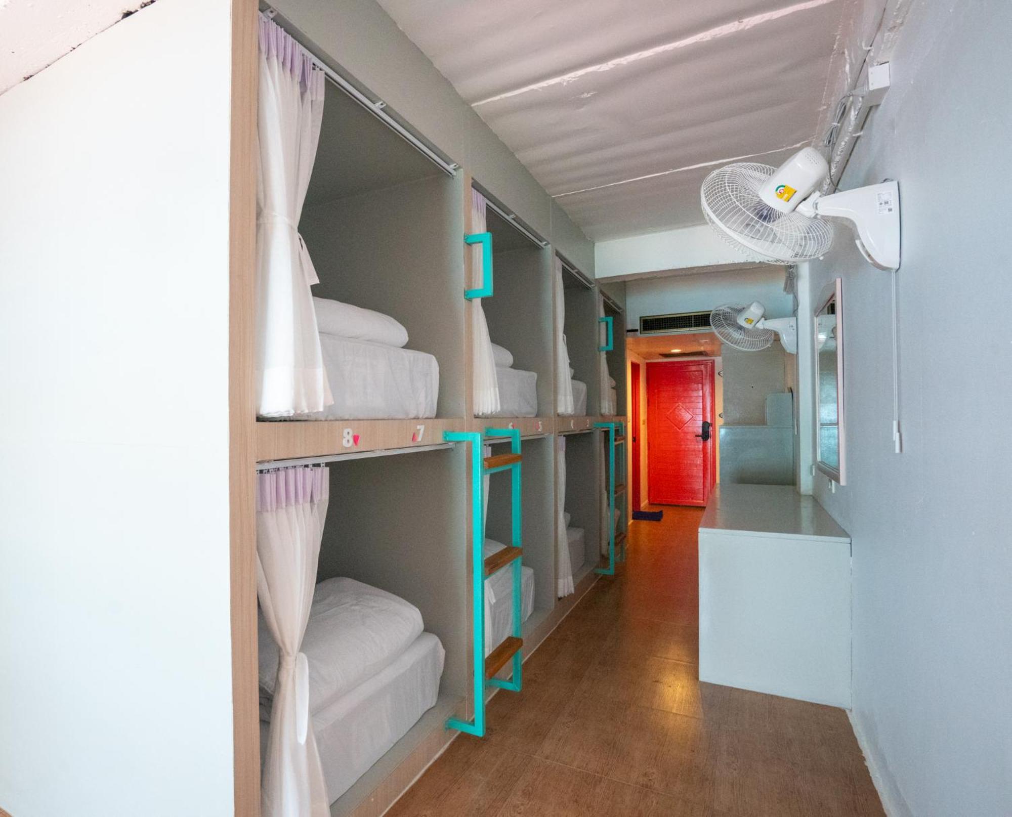 Base Party Hostel Ao Nang المظهر الخارجي الصورة