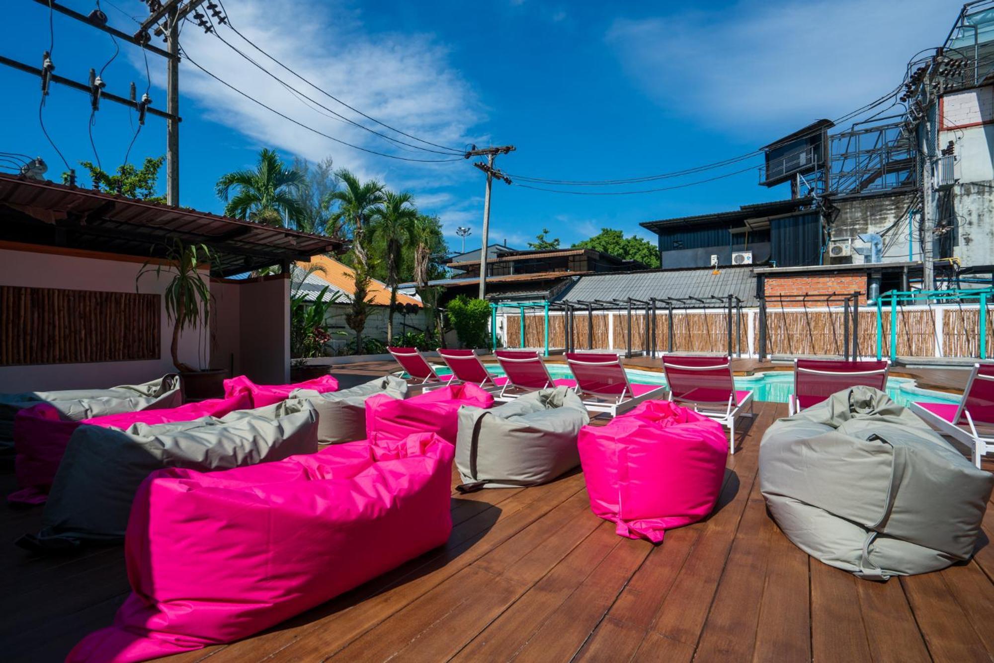 Base Party Hostel Ao Nang المظهر الخارجي الصورة
